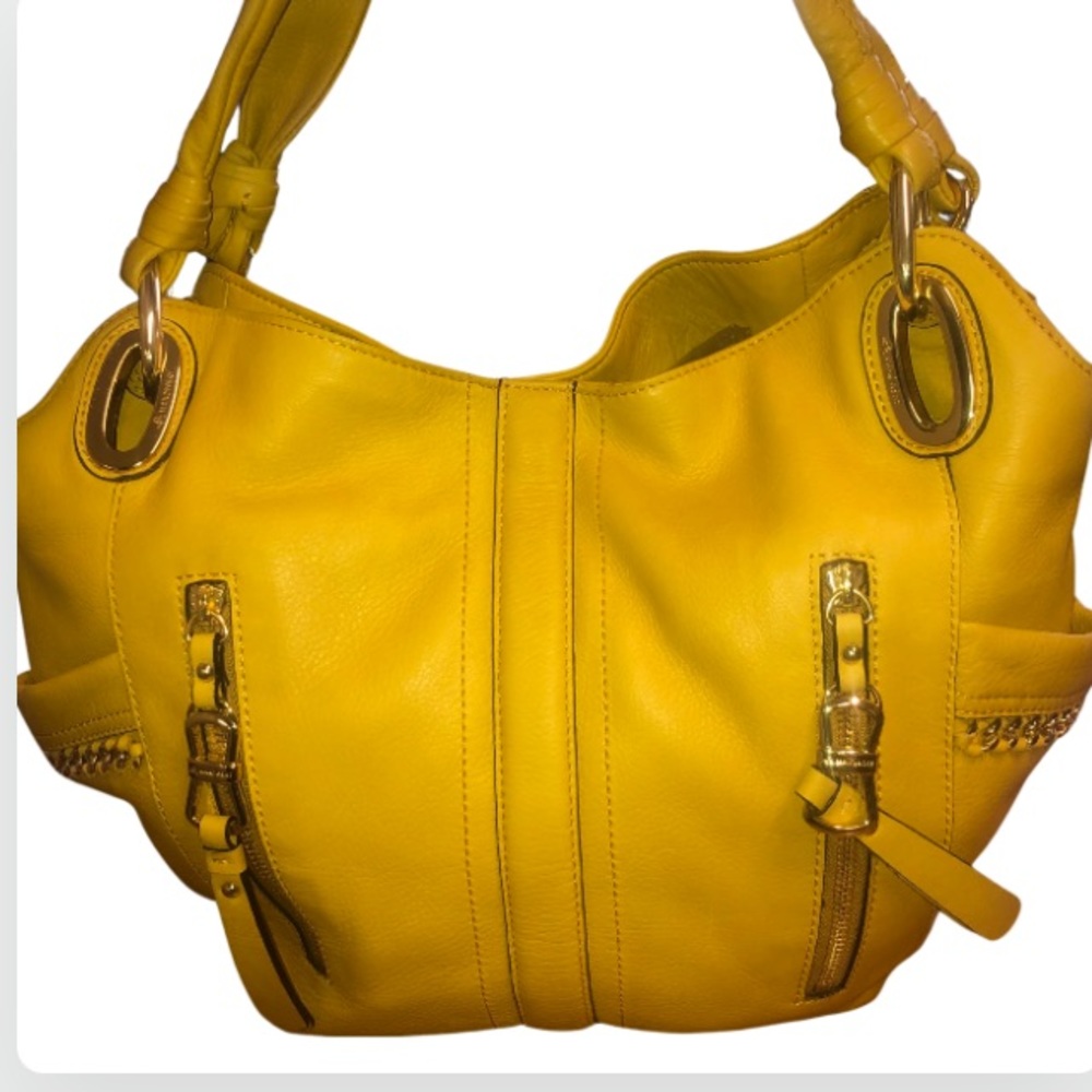 Gorgeous B.Makowsky Mustard color leather hobo 👜